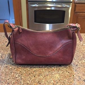 VINTAGE TRAFALGAR LEATHER SHOULDER BAG